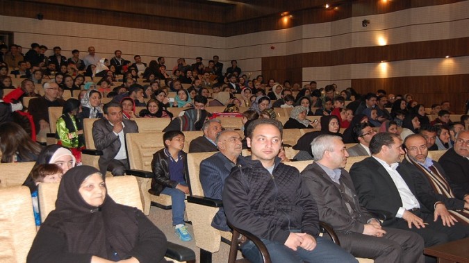 جشن انقلاب در مجتمع فرهنگی حضرت باقرالعلوم (ع) شهر قدس