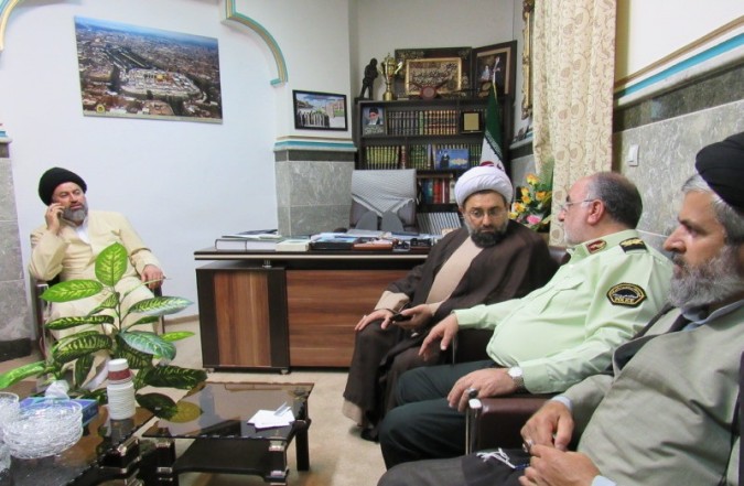 نشست صمیمانه رئیس پلیس غرب استان تهران با ائمه جمعه محترم شهرستان شهریار به مناسبت ماه مبارک رمضان
