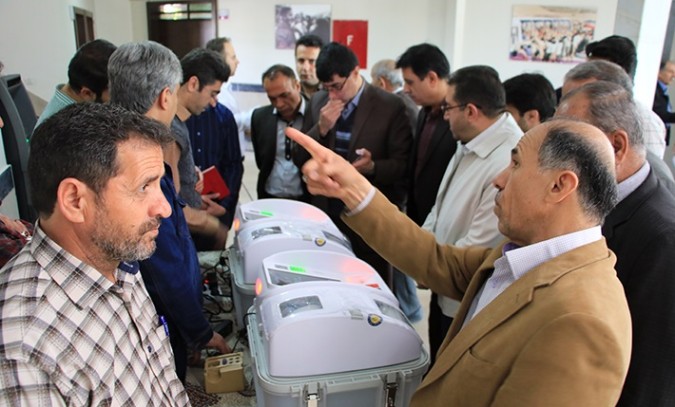 مانور انتخابات تمام الکترونیک در فرمانداری شهریار برگزار شد