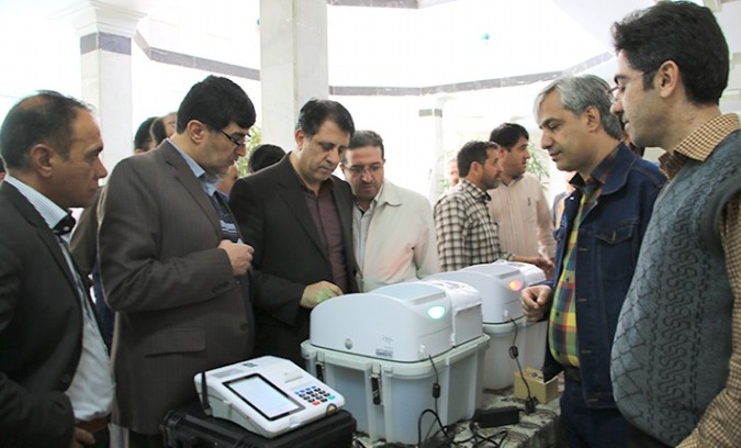مانور انتخابات تمام الکترونیک در فرمانداری شهریار برگزار شد