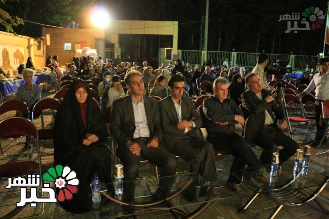 برگزاری جشنواره سفره های افطار در شهر وحیدیه