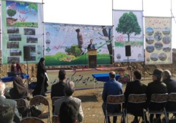 مراسم روز درختکاری همزمان با سراسر کشور در روز یکشنبه ۹۵/۱۲/۱۵ در شهرستان قدس برگزار شد
