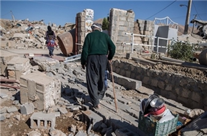 صفادشت بازسازی یک روستای زلزله‌زده را بر عهده می‌گیرد