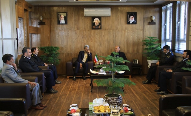 دیدار جمعی از فرماندهان نیروی انتظامی با فرماندار شهرستان شهریار