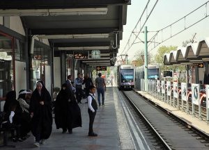 مشکلات خطوط ۹گانه قطارهای حومه‌ای استان تهران برطرف شود