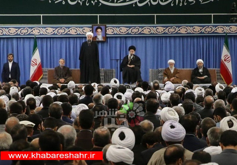 روحانی: “امنیت منطقه” امنیت ماست/ دست دوستی به‌سوی همه مسلمانان دراز می‌کنیم