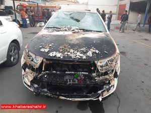 سه دستگاه خودرو سواری در نمایندگی ایران خودرو شهریار طعمه حریق شد