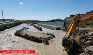تخریب ساخت و سازهای غیرمجاز در حریم رودخانه شادچای