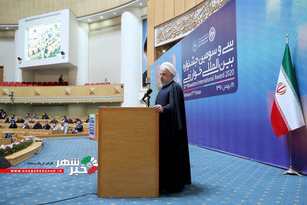 روحانی: در اقتصاد بدون نفت به رشد مثبت رسیدیم/ باید دنبال پل باشیم نه دیوارکشی/ افتخارات کشور را نباید دو قطبی کنیم