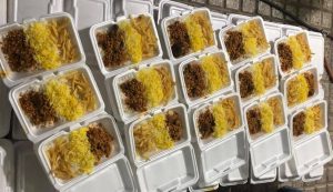 طبخ ۳۵۰ پرس غذای گرم در محله افسریه تهران