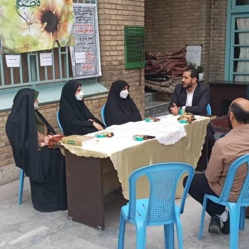 برگزاری میزهای خدمت مؤمنانه توسط خادمیاران رضوی درمنطقه ۳ تهران