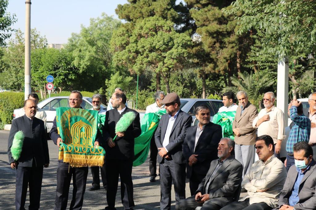 اهتزاز پرچم رضوی در منطقه ۱۴ تهران