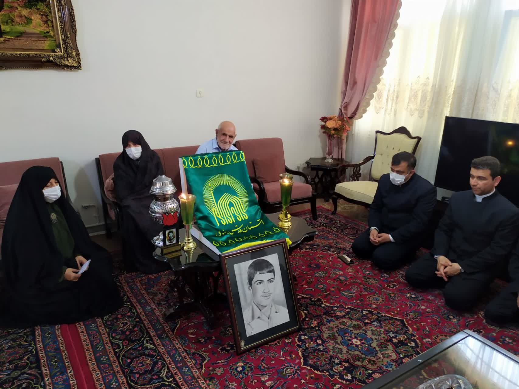 دیدار خادمیاران رضوی شهرستان شهریار با خانواده شهید علی چهاردوری