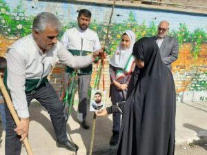 برگزاری آیین روز درختکاری توسط خادمیاران رضوی در شهرستان شهریار