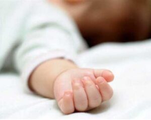 واکنش نظام پزشکی به فوت نوزاد در بیمارستان مفید