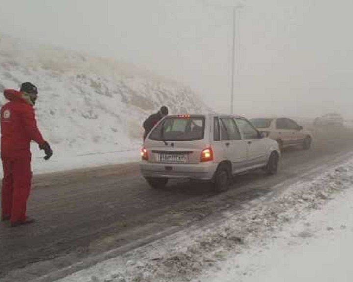 برف جاده ای