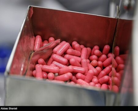 سرانه مصرف دارو در ایران ۵۰ دلار و پایینتر از جهان است/ احتمال کمبود برخی داروها در سال جاری img 21092025 151458 (720 x 576 pixel)