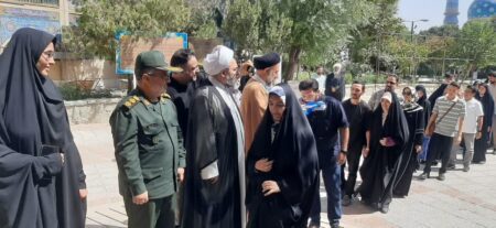 بدرقه ۴۰ زوج جوان در قالب «جشن ازدواج آسان» به سوی عتبات عالیات photo 2025 09 17 17 55 49