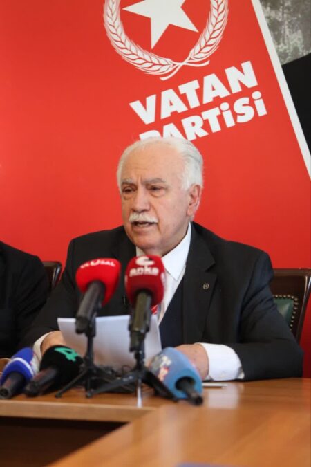 نامه رئیس حزب وطن به الهام علیاف: «کنفرانس خاخامها را لغو کنید» img 20251024 072206 558