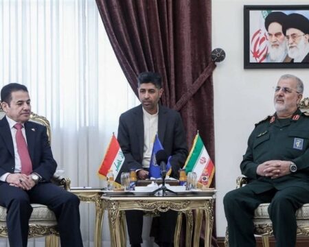 سرلشکر پاکپور در دیدار الاعرجی: دشمن تعدی کند برایش جهنم برپا میکنیم img 21102025 151608 (720 x 576 pixel)