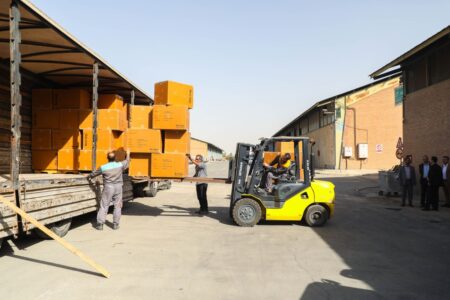 ۶۰۰ دستگاه میکروسکوپ تخصصی با پیگیری دادستانی تهران ترخیص و در اختیار وزارت بهداشت قرار گرفت photo 2025 10 01 10 20 23