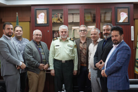 دیدار هیئت رئیسه اتحادیه مشاورین املاک شهریار با سردار عزیزی به مناسبت هفته انتظامی+ فیلم photo 2025 10 06 17 08 51