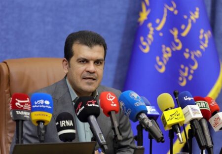 1404081017295381134545694